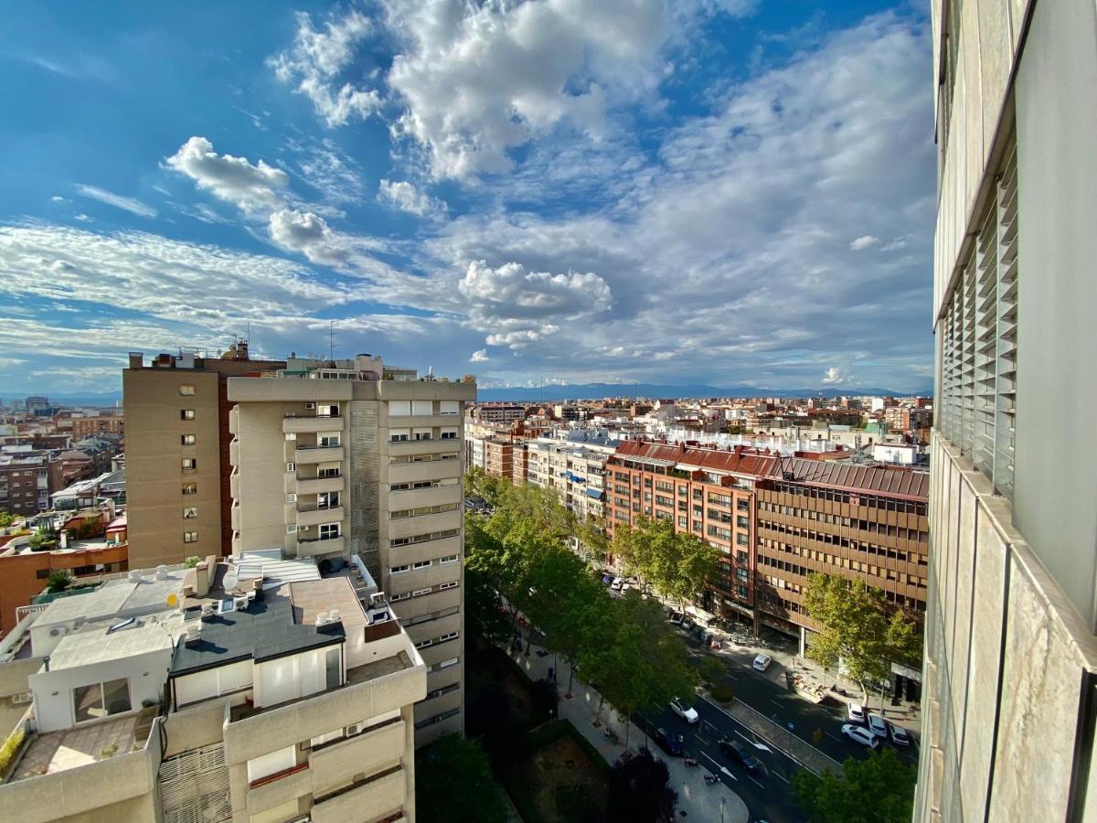 Charming Eurobuilding Skyline Madrid Apartment Bagian luar foto